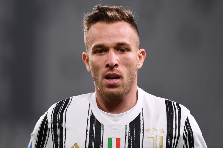 尤文坚持阿图尔转会需换取格雷米奥年轻球员，拒绝免费放行